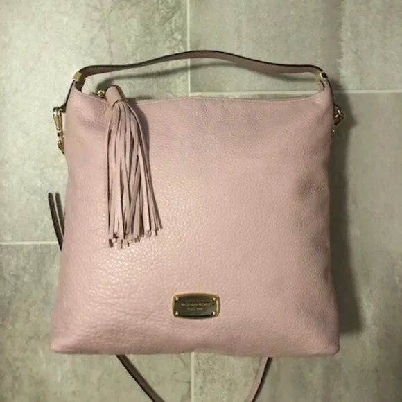 Michael Kors Leather Shoulder Bag EUC - Picture 1 of 15